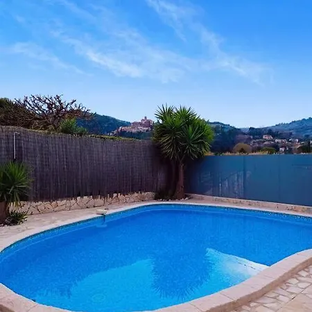 En Bas De Avec Piscine 別荘 *